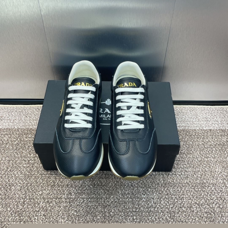 Pra*a casual shoes